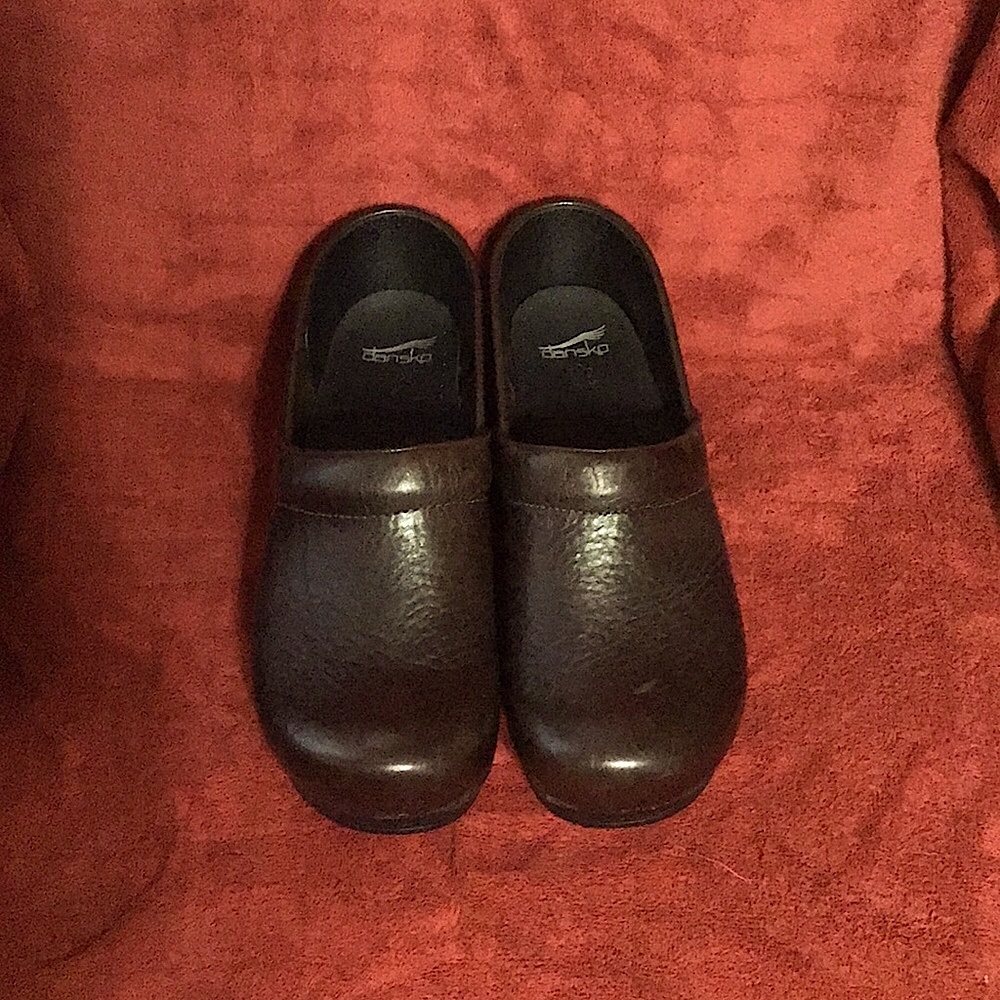 I can stand and walk for hours in these shoes! Popular with nurses and teachers.